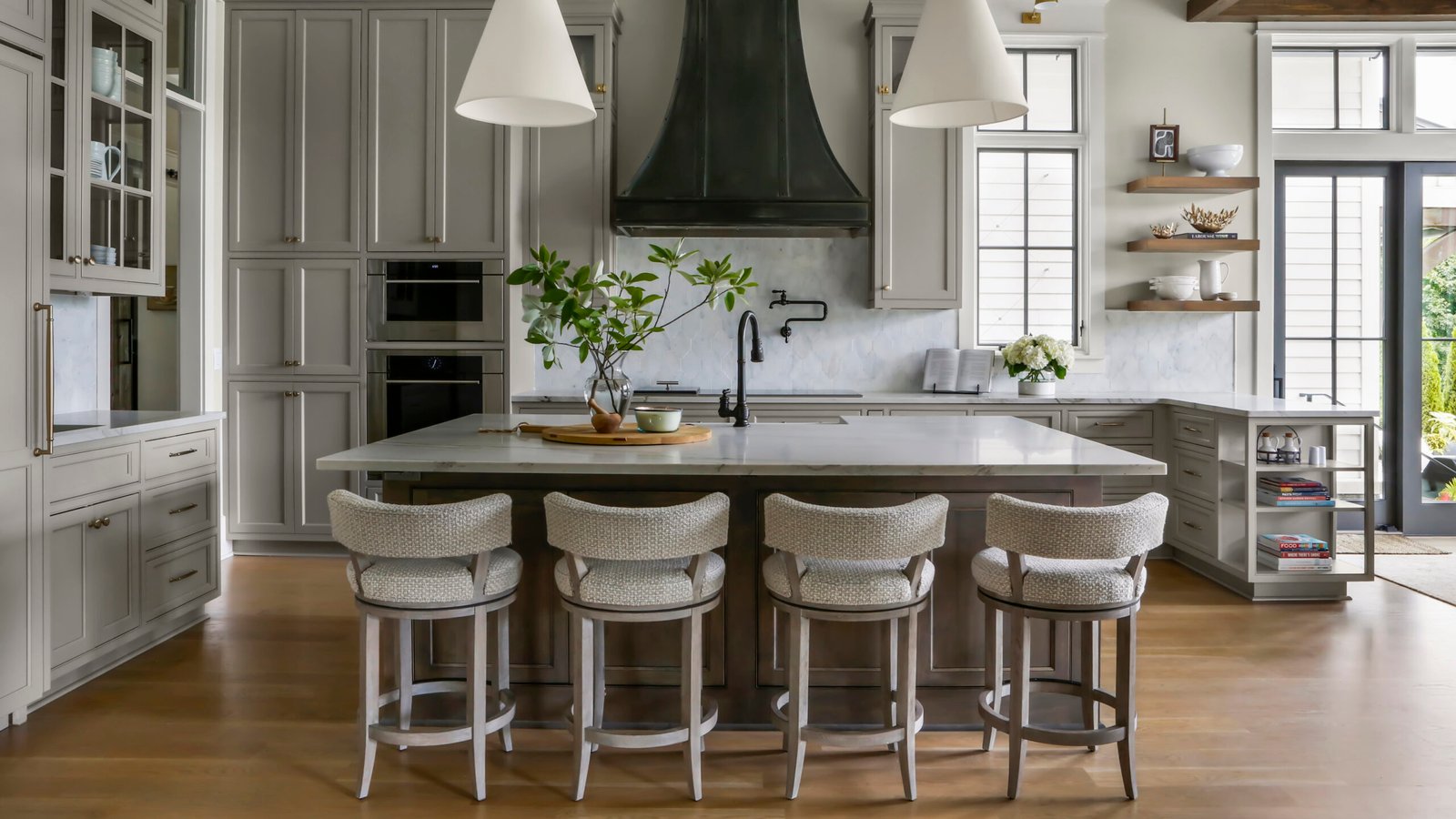10 Top Sherwin-Williams Paints for Kitchen Cabinets