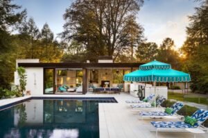 Betsy Wentz's Colorful Sewickley Pool House: 100% Fun Design