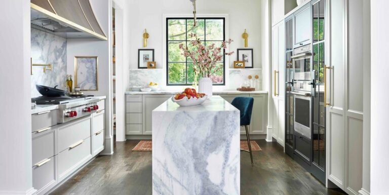 Transform Your Renovation with a Kitchen and Bath Designer
