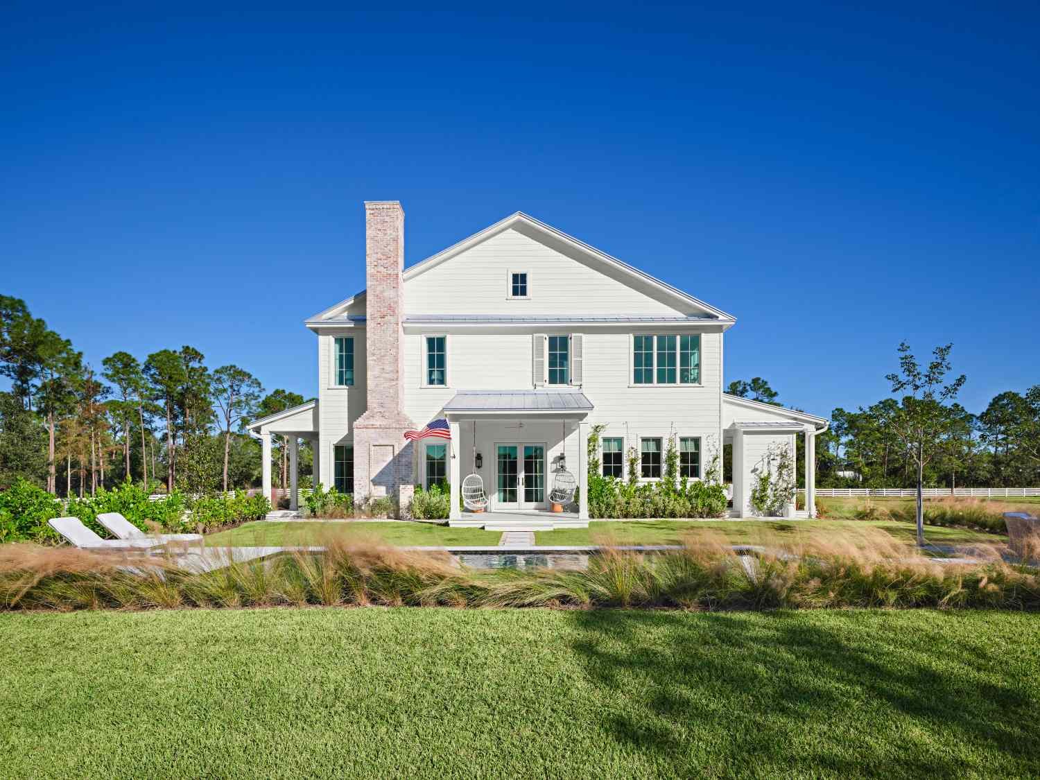 Timeless Blue and White: Explore This Florida Farmhouse
